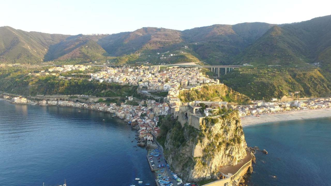 Il Ritratto Casa Vacanza シッラ エクステリア 写真