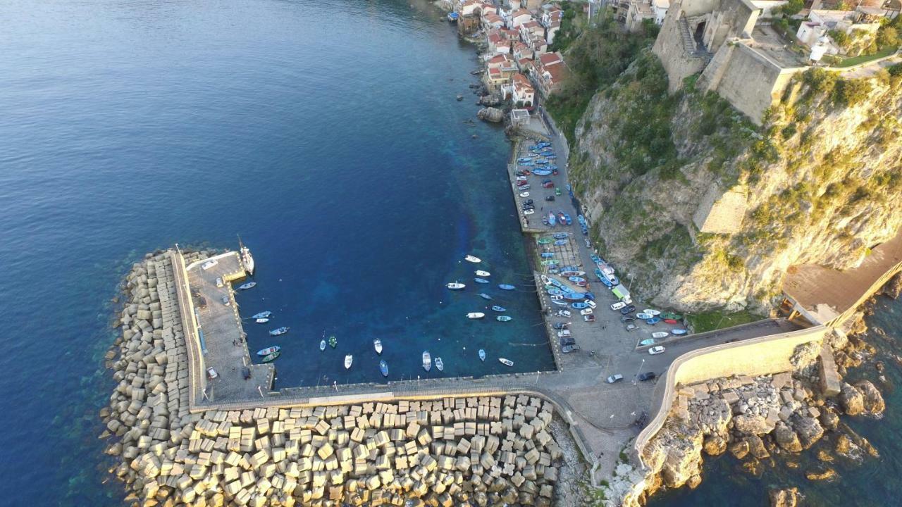 Il Ritratto Casa Vacanza シッラ エクステリア 写真